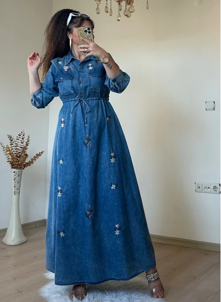 Nakış İşlemeli Kot Elbise