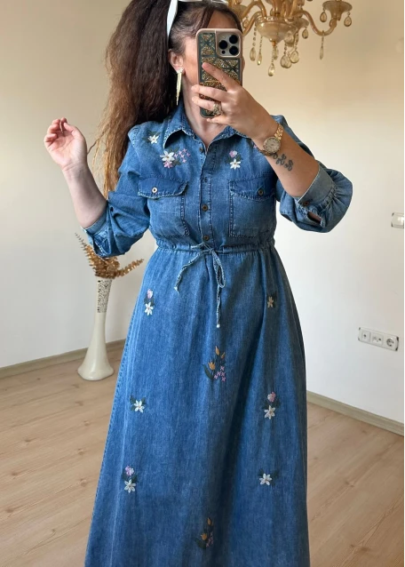 Nakış İşlemeli Kot Elbise