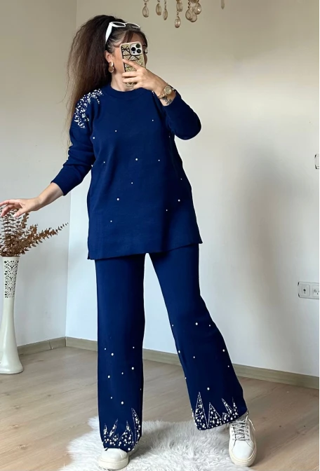 Omuz Ve Paça İncili Taşlı Takım Lacivert