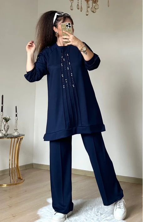 Ön Dikiş Detaylı Taşlı Takım Lacivert Büyük Beden