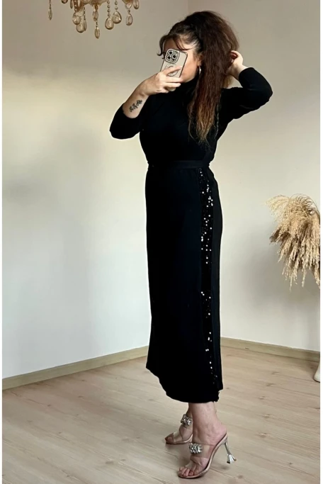 Pul Detaylı Triko Elbise SİYAH