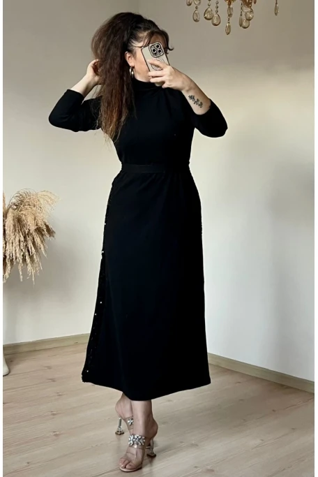 Pul Detaylı Triko Elbise SİYAH