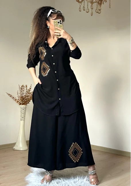 Pul İşlemeli Pantalon Etekli Takım