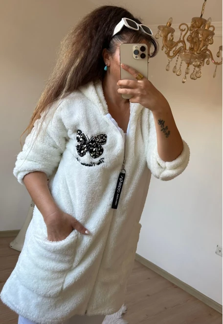 Pullu Kelebek Pelus Mont Krem