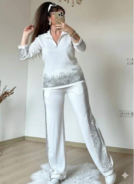 Romantik Taşlı Takım Beyaz