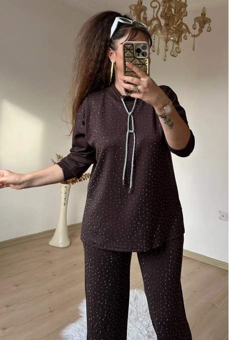 Simli İp Bağcıklı Taşlı Takım Kahve