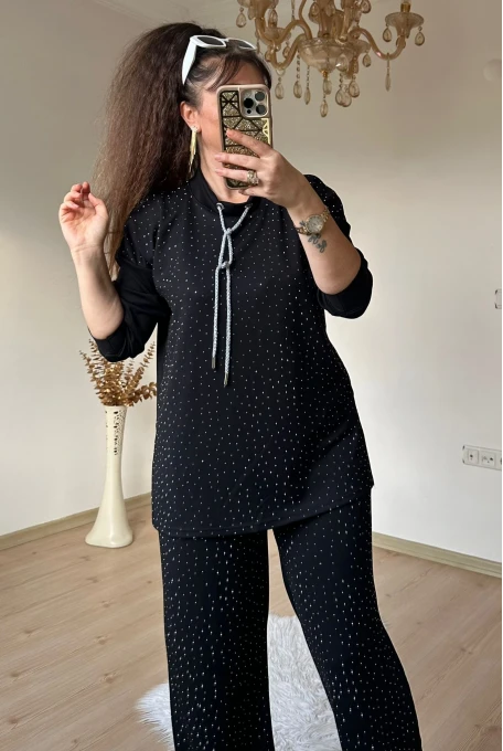 Simli İp Bağcıklı Taşlı Takım Siyah