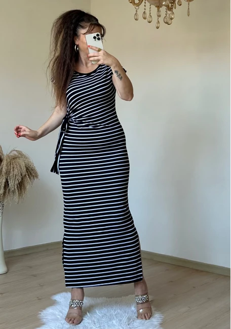 Sıyah Cızgılı Elbıse