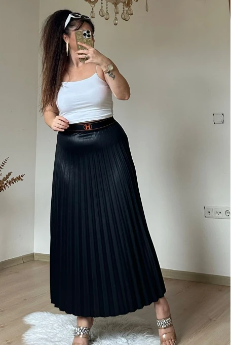 Spor Pileli Etek Siyah