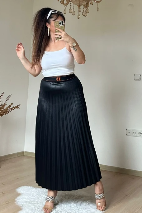 Spor Pileli Etek Siyah