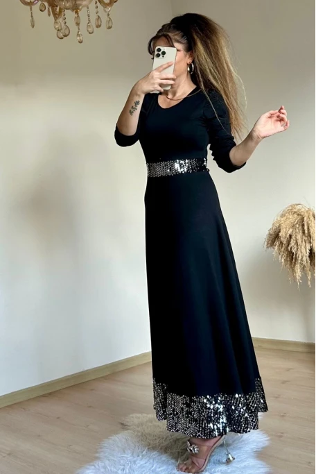 Uzun Bel Ve Etek Ucu Pul Payetlı Elbise