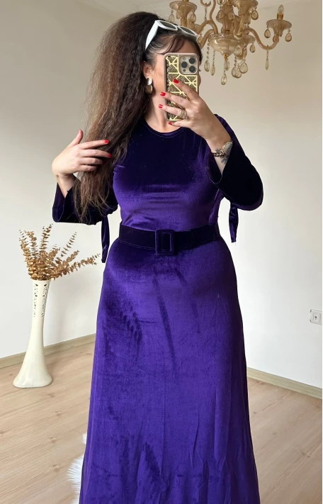 Uzun Kemerli Kol Bağcıklı Kadife Elbise -MOR