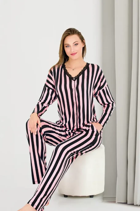 Uzun Kol Onü Düğmeli Pembe Seritli Bayan Pijama Takımı