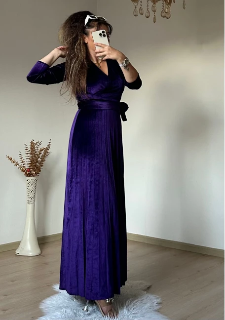 Uzun Pileli Kadife Elbise Mor