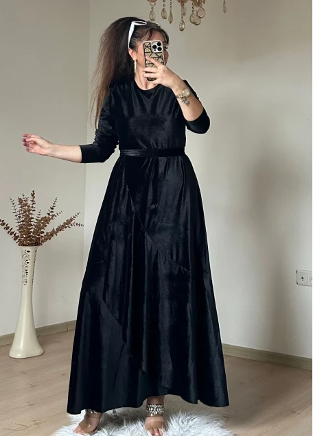 Volanlı Fırfırlı Kadife Elbıse Siyah