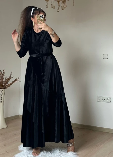 Volanlı Fırfırlı Kadife Elbıse Siyah
