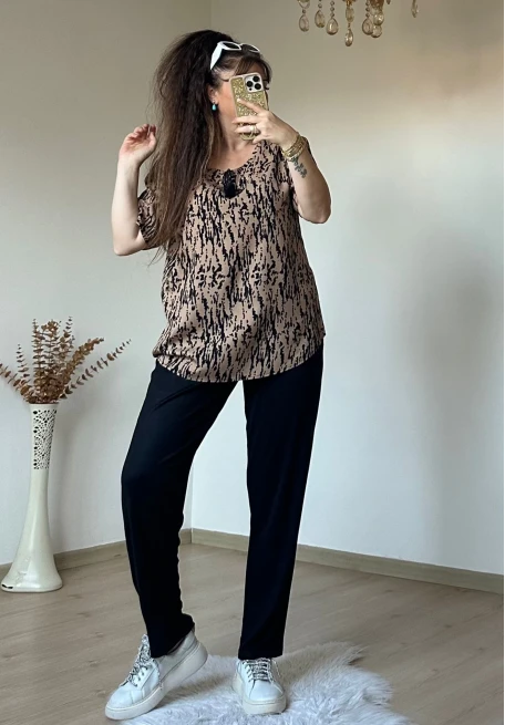 Yaka Bağlamalı Kahve Desen Takım