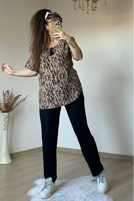 Yaka Bağlamalı Kahve Desen Takım