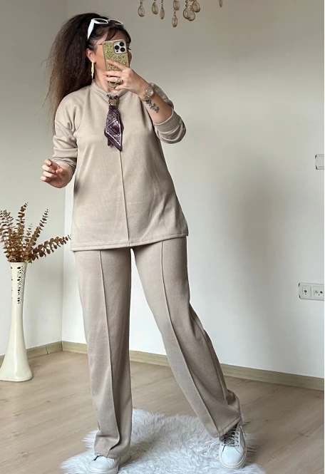 Yaka Şal Detaylı Takım Bej