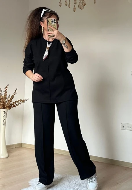 Yaka Şal Detaylı Takım Siyah