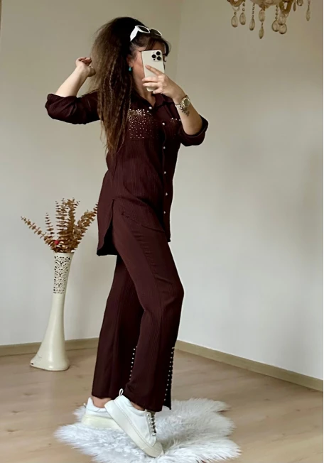 Yaka Taşlı Paça Detaylı Takım Kahve