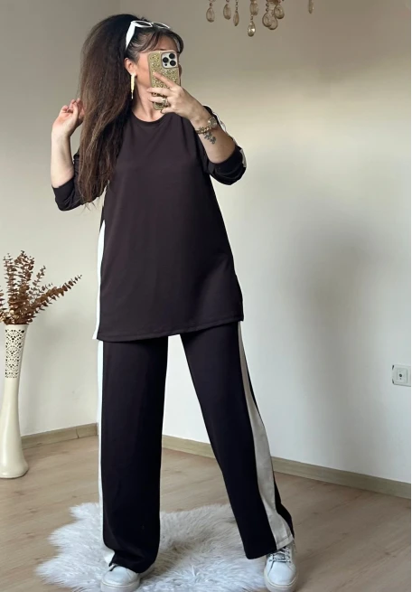 Yan Beyaz Şerıtlı Takım Kahve