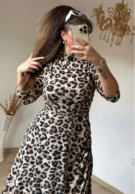 Yan Büzgülü Leopar Elbise