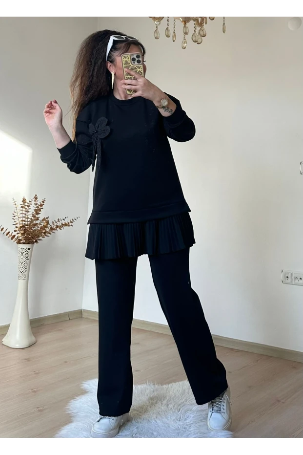 Eteği Pileli Çiçek Takım Siyah