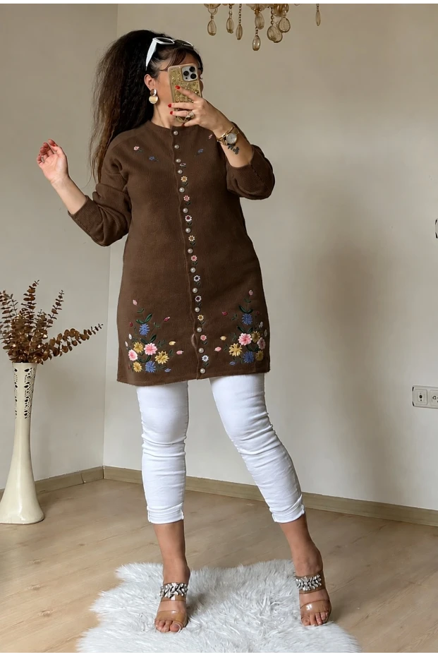 Kahve Çiçekli Nakışlı Hırka