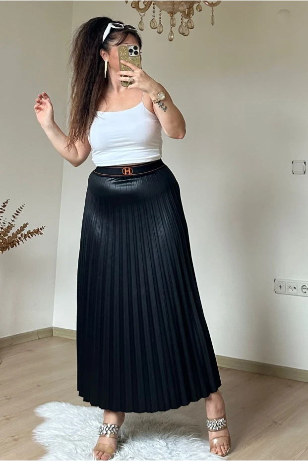 Spor Pileli Etek Siyah