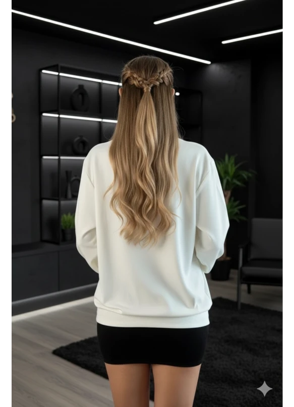 Beyaz Büyük Çiçekli Sweatshirt