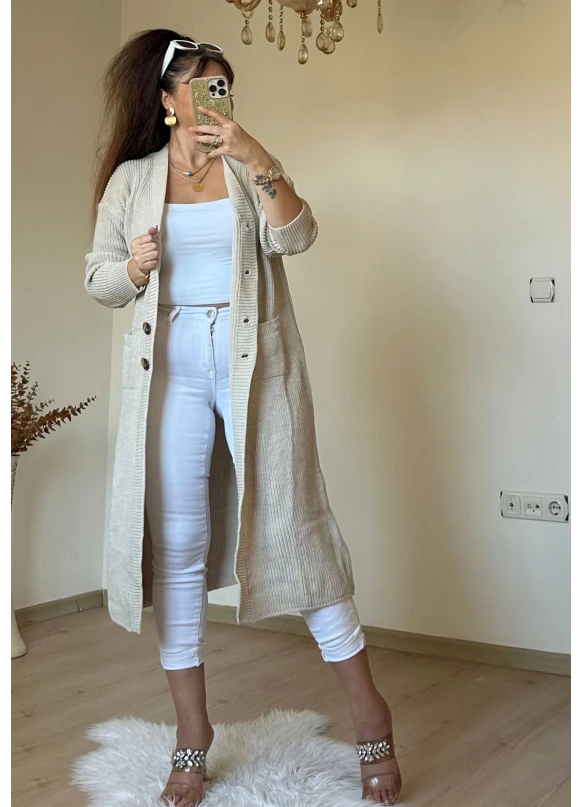 Düğmeli Uzun Hırka Bej