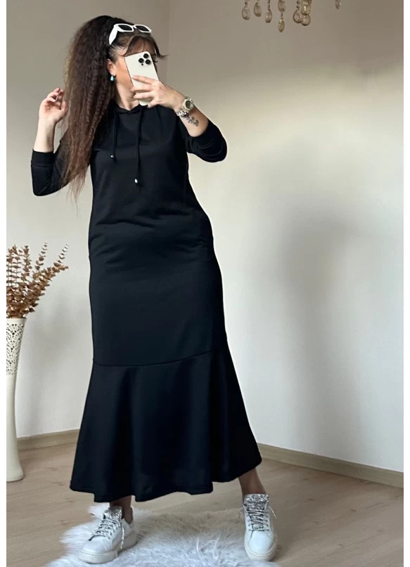 Kapusonlu Etek Fırfırlı Elbise Sıyah