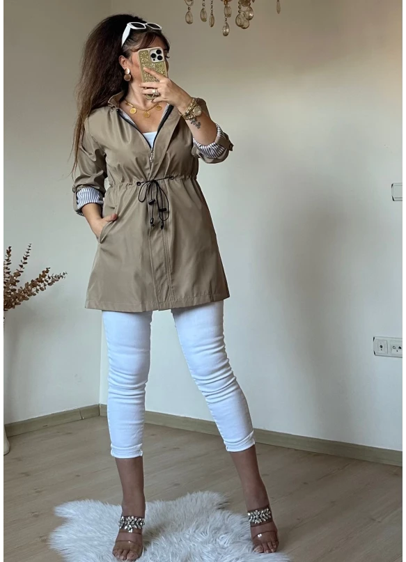 Kısa Çizgili Trençkot Bej