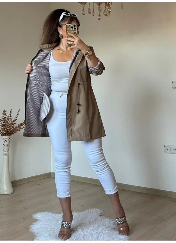 Kısa Çizgili Trençkot Bej