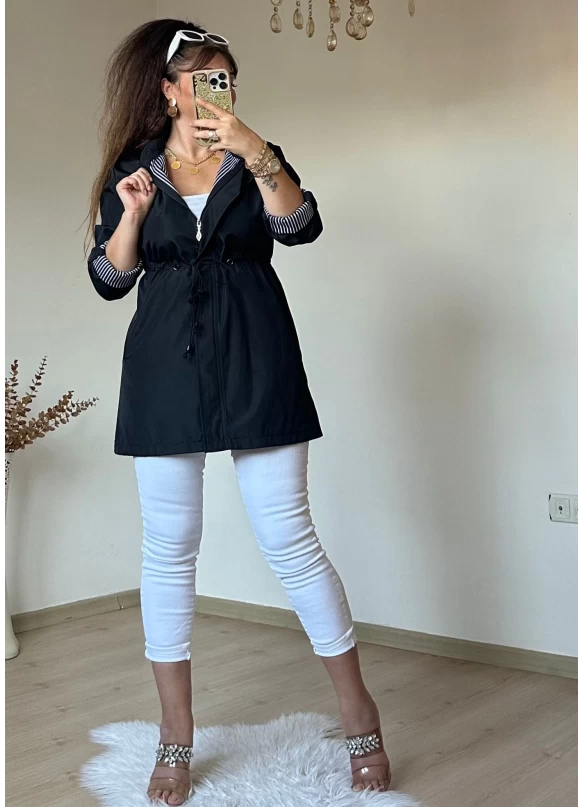 Kısa Çizgili Trençkot Siyah