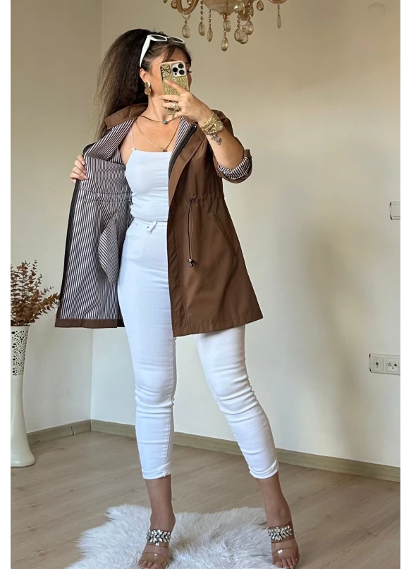 Kısa Çizgili Trençkot Taba