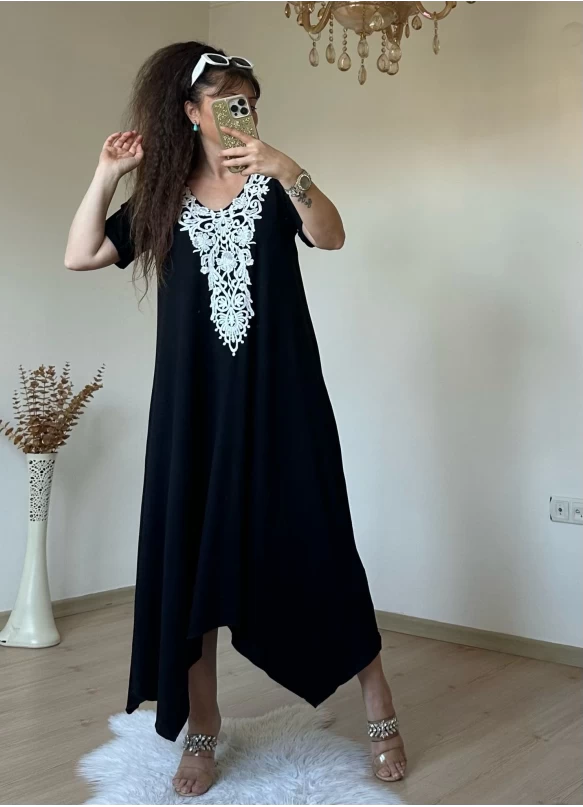 Kısa Kol Yaka Fistolu Elbıse
