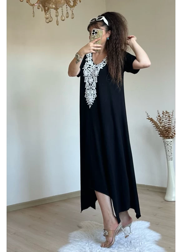 Kısa Kol Yaka Fistolu Elbıse