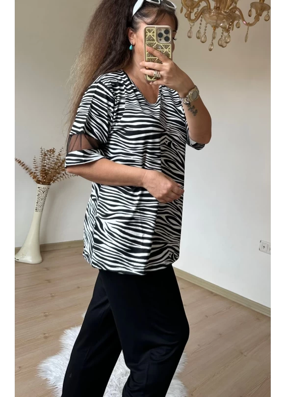 Kolları Tül Detaylı Zebra Takım