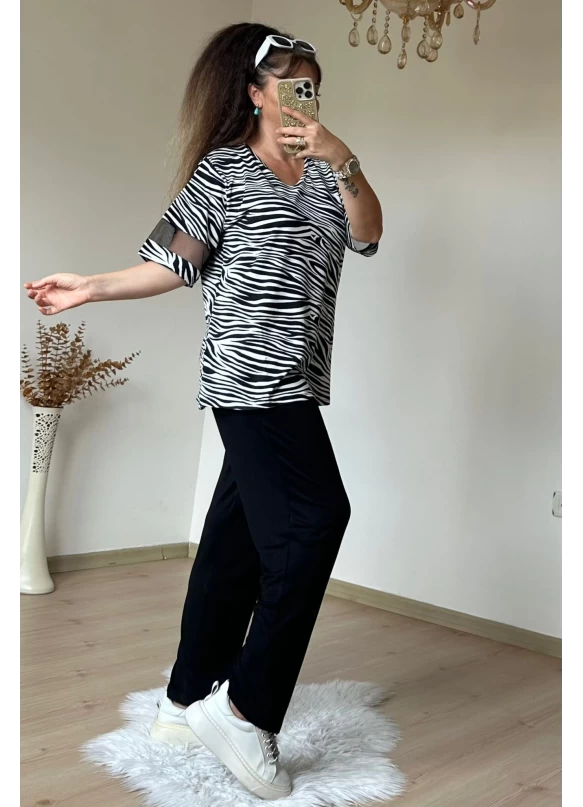 Kolları Tül Detaylı Zebra Takım