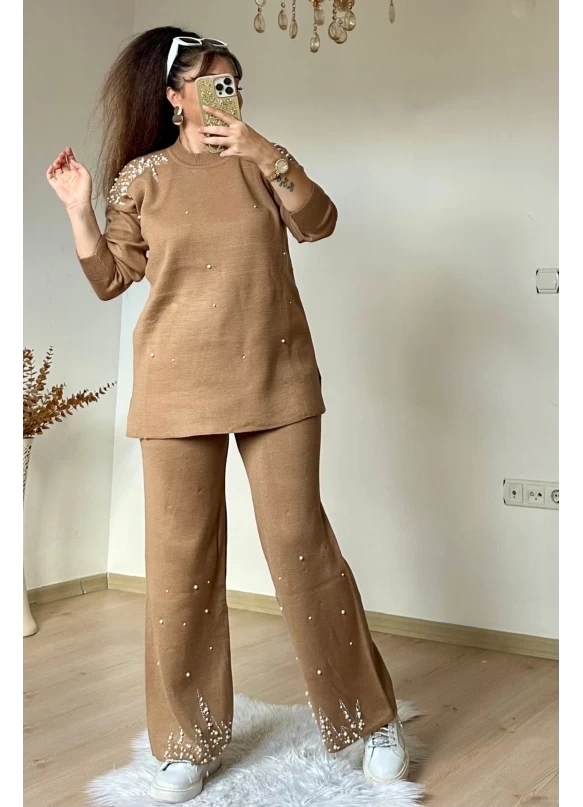 Omuz Ve Paça İncili Taşlı Takım Bej