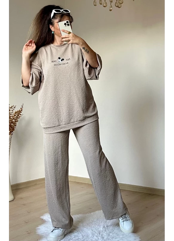 Ön Arka Mıcky Baskılı Takım Bej