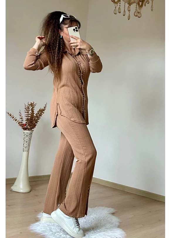 Ön Taşlı Paça Detaylı Takım Bej