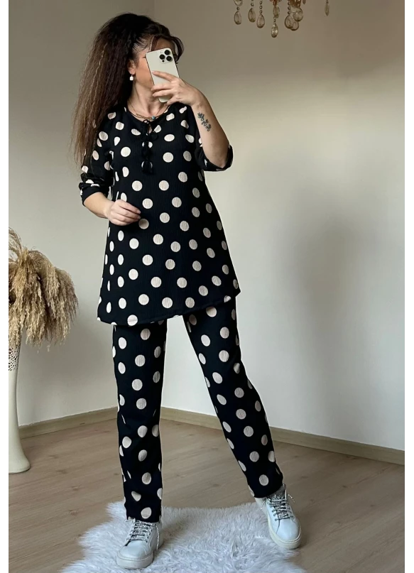 Puanlı Desen Burumcuk Takım