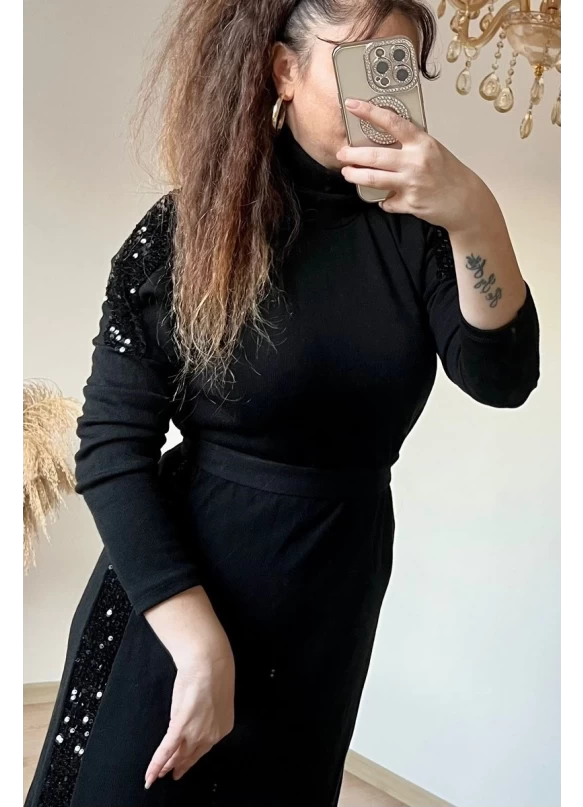 Pul Detaylı Triko Elbise SİYAH