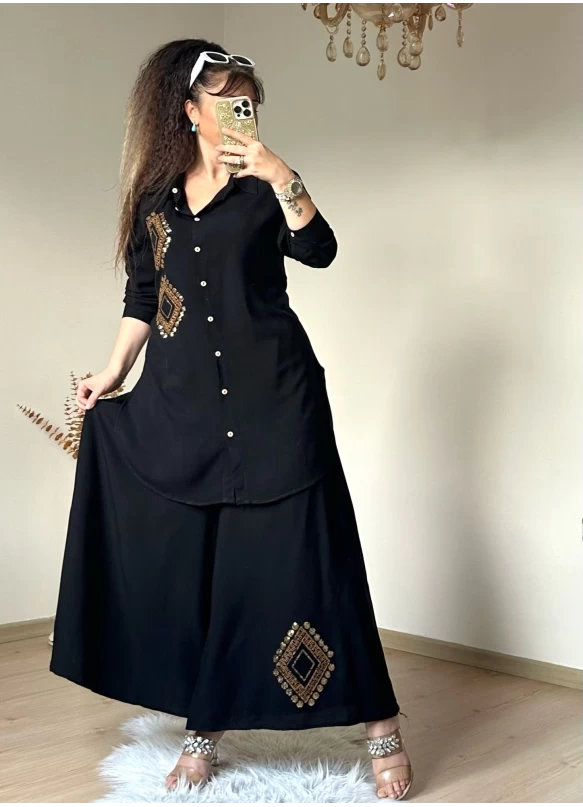Pul İşlemeli Pantalon Etekli Takım