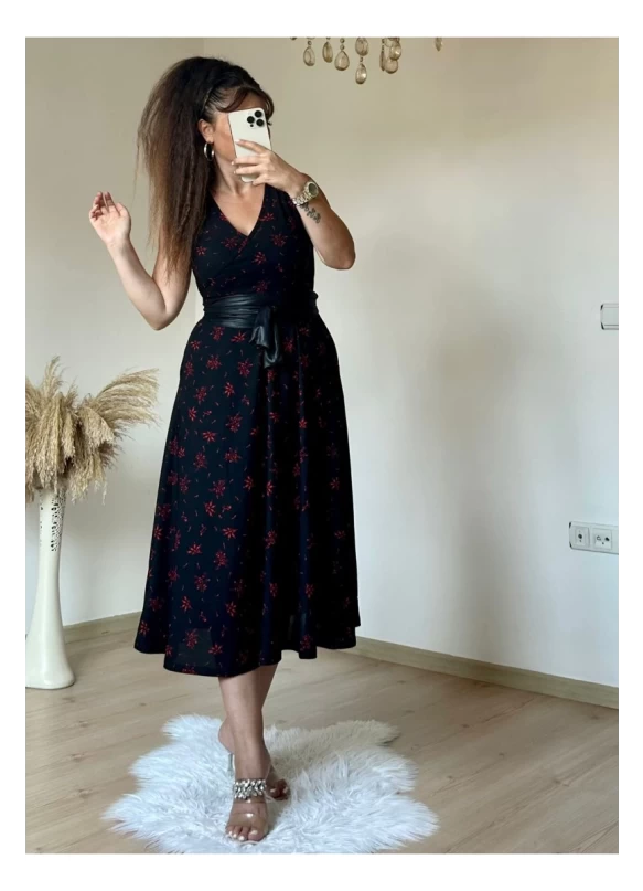 Sıfır Kol Yıldızlı Krep Elbise