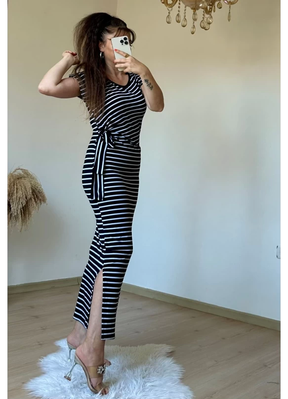 Sıyah Cızgılı Elbıse