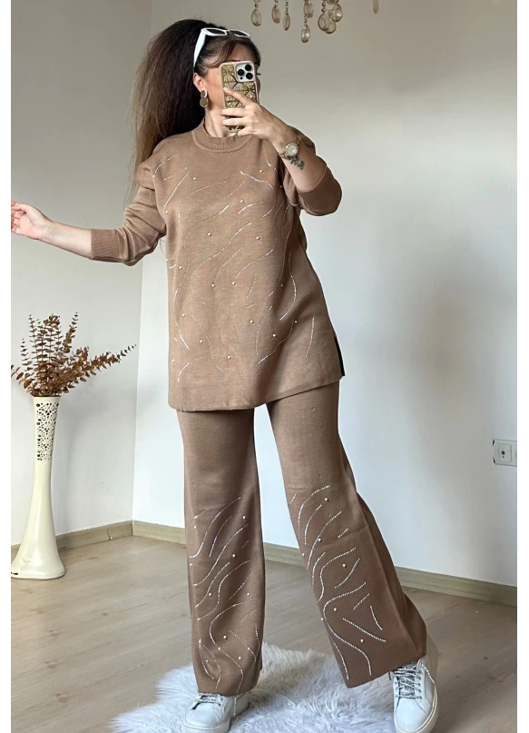 Su Yolu İncılı Taşlı Takım Bej